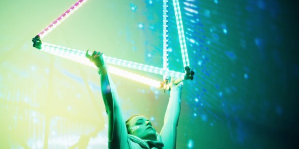 Acrobatic LED Lightshow