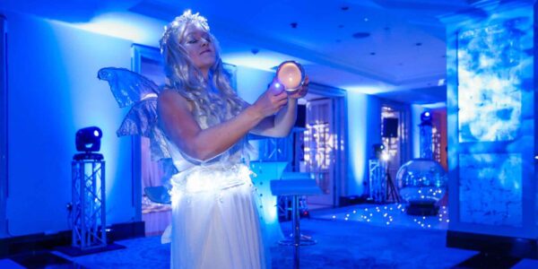 Crystal-Ball-Juggler-At-Winter-Wonderland-Event