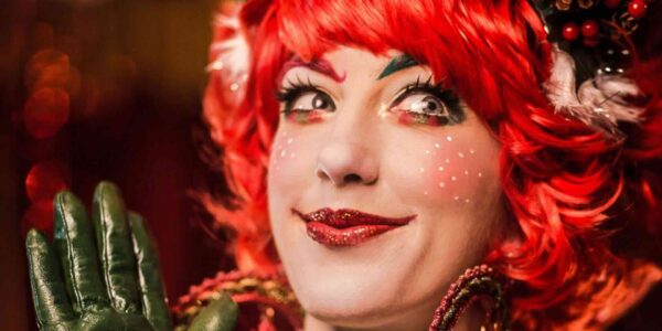 Festive-Elves-Close-Up