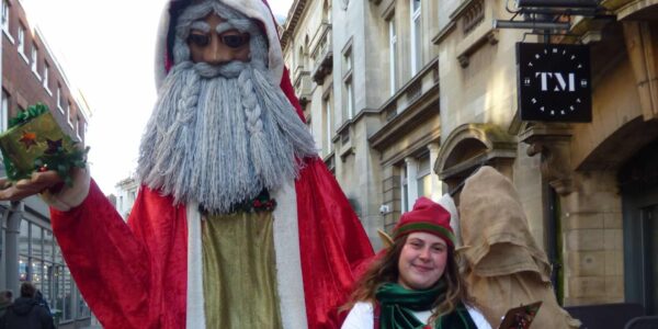 Giant-Puppet-Santa-Community-Events