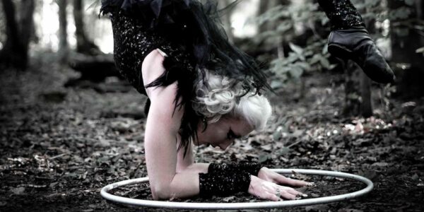 Gothic-Hoop-Performer-Balancing