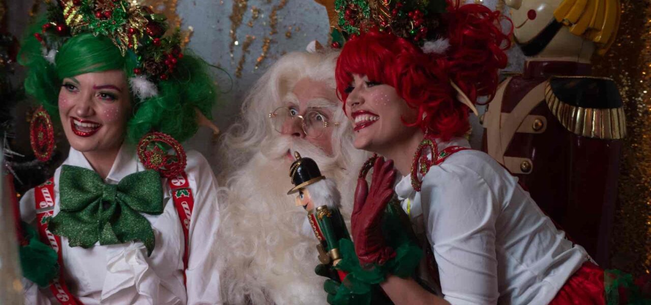 Santa-Grotto-Elves
