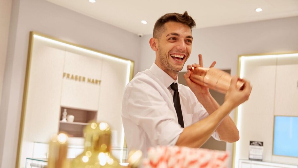 Cocktail bar working at a luxury event