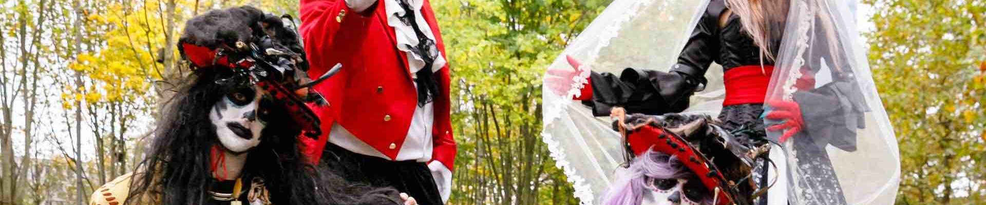 Dia de los Mueros Stilt Walker Entertainers Dia de los Mueros Stilt Walker Entertainers