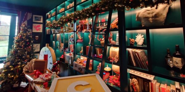 Santas-Workshop-Designed-By-Julia