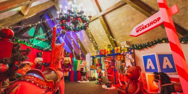 Santas-Workshop-Toy-Theme