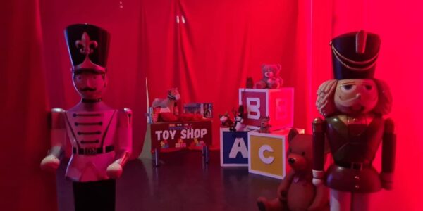 Toyshop-Nutcracker-Scene