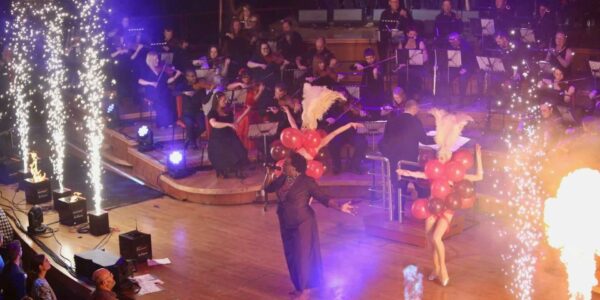 Balloon-popping-Burlesque-Show-orchestral-performance