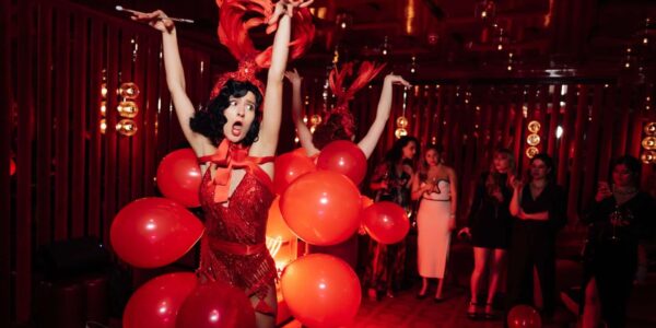 Balloon-popping-Burlesque-Show-red-valentines