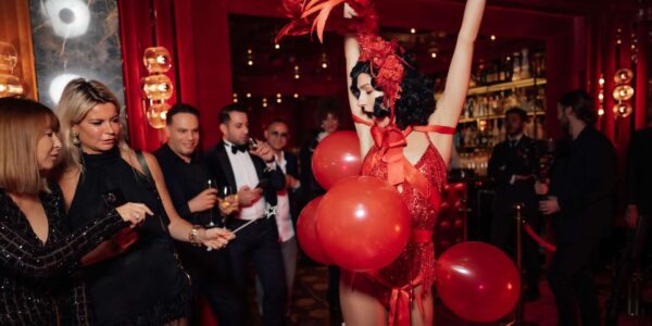 Balloon-popping-Burlesque-Show-themed-events-act