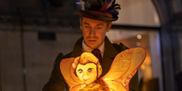 Illuminated-fairy-puppet-show-performer