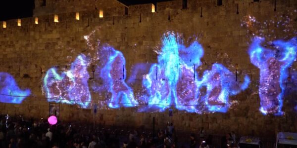 Large-Scale-Interactive-Wall-For-Events