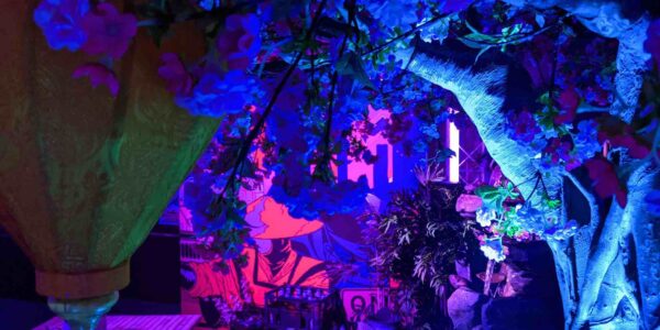Futuristic-Japanese-Inspired-Event-Theming