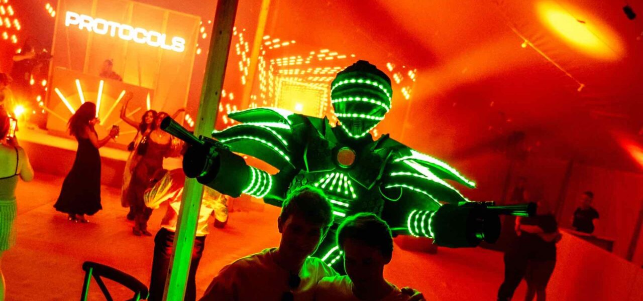 Futuristic-Themed-Robot-Performer