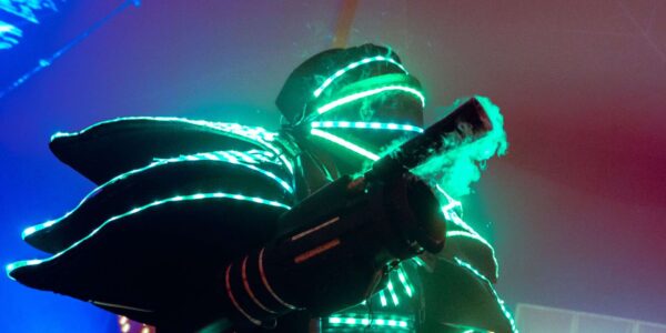 Smoke-Sci-Fi-Robot-Performer