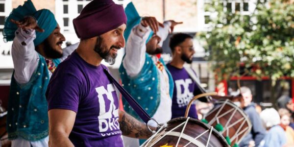 Dhol-Drummers-live-performance
