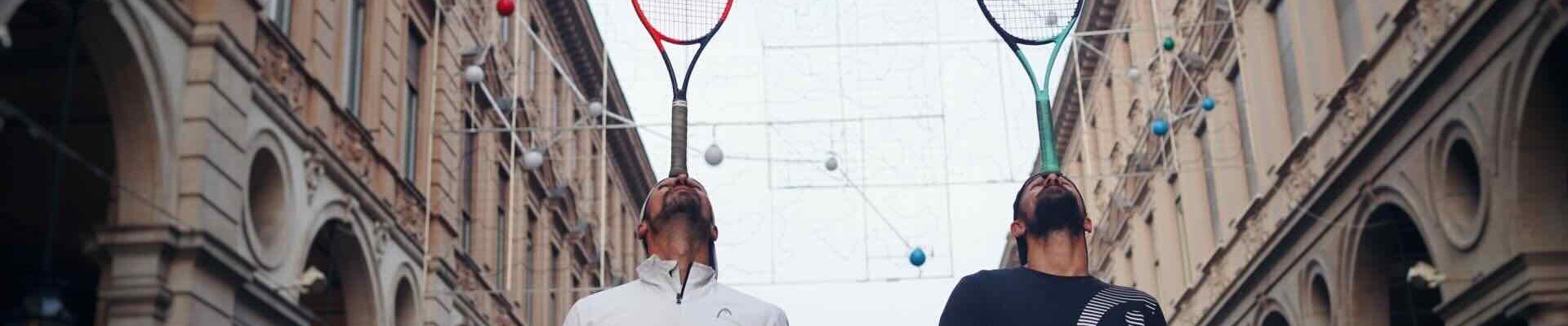 Tennis-Trickshot-Show-balancing-tricks