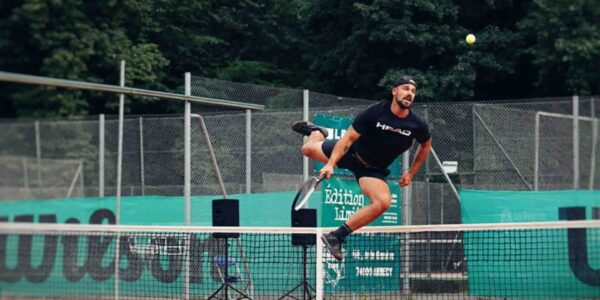 Tennis-Trickshot-Show-family-fun-day