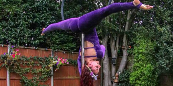 Enchanted-Garden-Aerial-Lollipop-Act