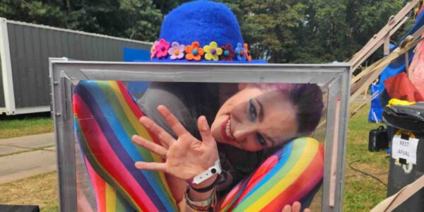 Glass-Box-Acrobat-Outdoor-Event