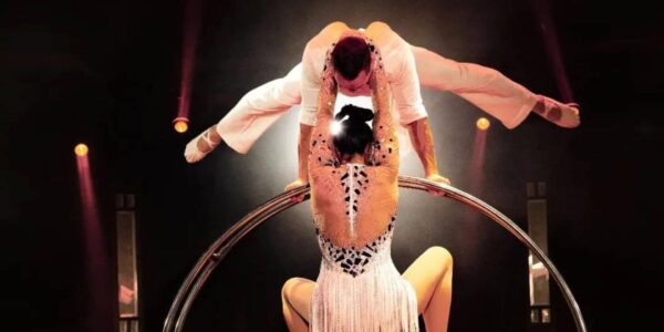 Hand-to-Hand-Circus-Duo-Conference-Event