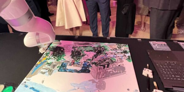 Robotic-Artist-Live-Painting-brand-activations