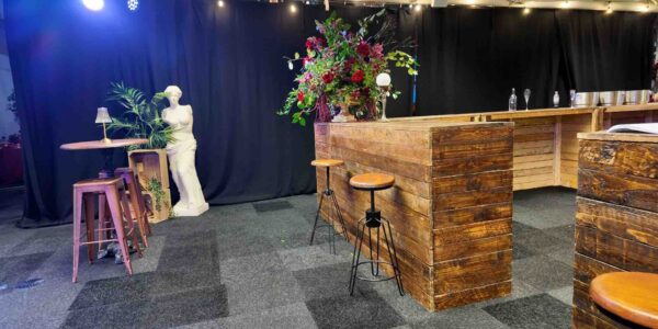 Rustic-Bar-To-Hire