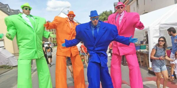 Colourful-Agent-Stilt-Walkers-Events