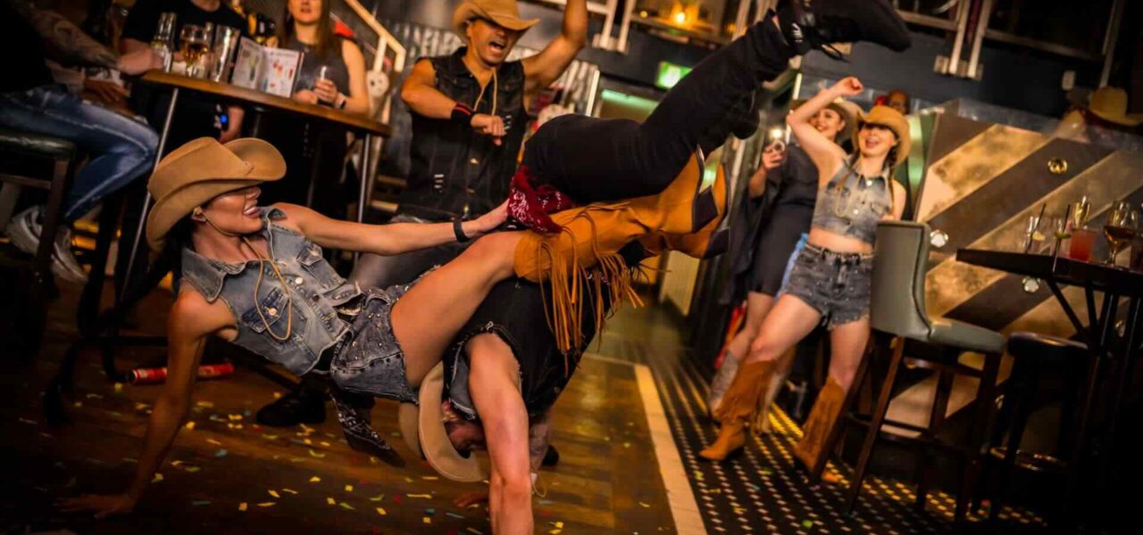 Cowboy-Party-Entertainment-live-entertainment