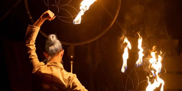 Lollipop-Acrobatic-Show-brand-activation