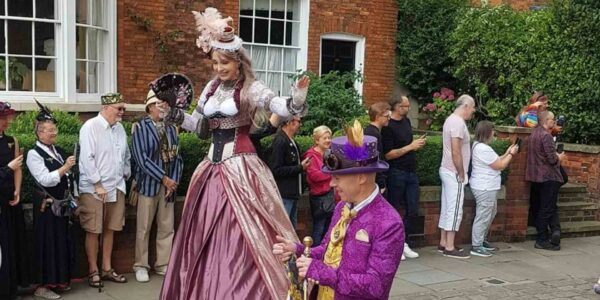 Steampunk-Stilt-Walker-festivals