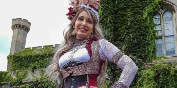 Steampunk-Stilt-Walker-luxury-parties