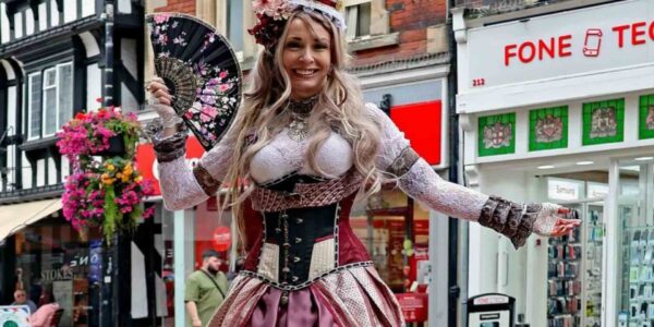 Steampunk-Stilt-Walker-parades