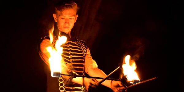 Walkabout-LED-Juggler-Fire