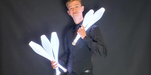 Walkabout-LED-Juggler-Outdoor-Shows