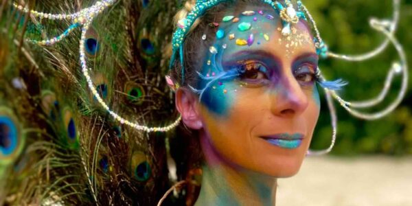 Peacock-Walkabout-Performers-outdoor-events