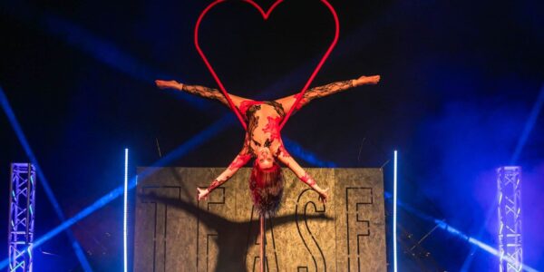 Aerial-Heart-Performer-Valentines-Events