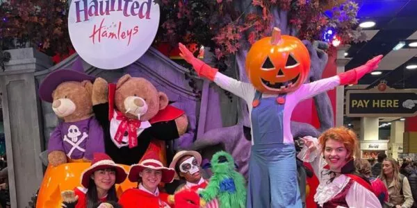 Halloween-Shopping-Centre-Activation-Hamleys