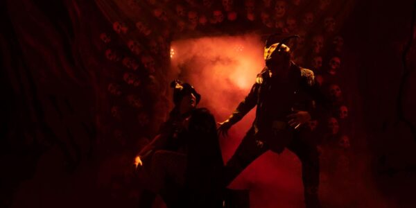 Hell-Themed-Stage-Show-Halloween