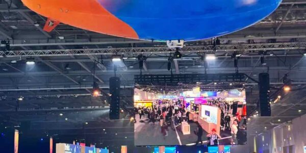 Hire-Branded-Airship