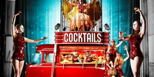 Immersive-Cocktail-Bar-Artistic