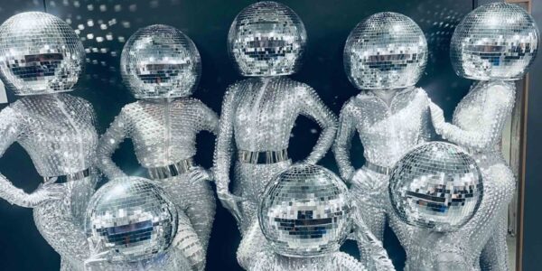 Mirror-Costume-Acts-Influencer-Events