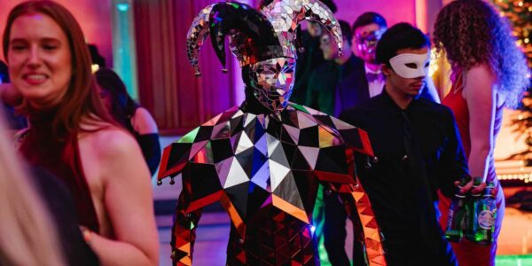Mirror-Costume-Acts-Luxury-Events
