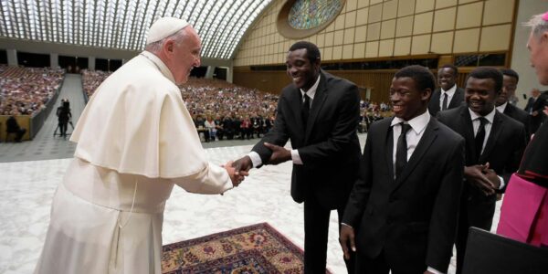 Kenyan-Circus-Acrobats-Famous-Performers