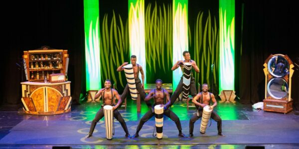 Kenyan-Circus-Acrobats-Gala-Dinners