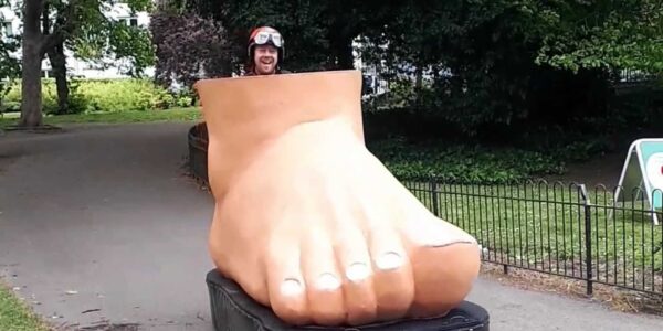 Giant-Foot-Attraction-Interactive-Entertainment