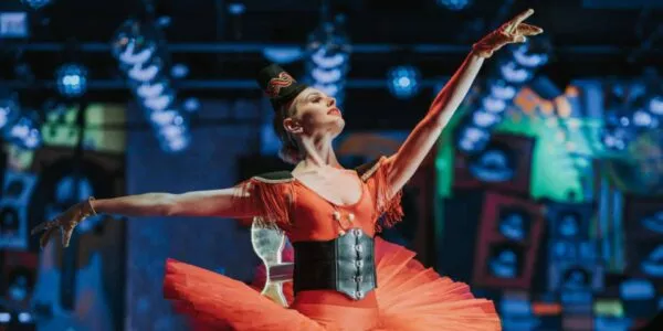 LED-Christmas-Ballerina-Performance