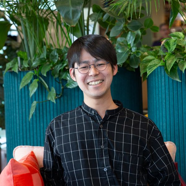 headshot of Makoto who works at Julia Charles Event Management.