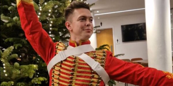 Male-Ballet-Nutcracker-Christmas-Entertainment