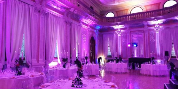Setting-Up-Signature-Flights-Gala-Dinner-Space.jpg